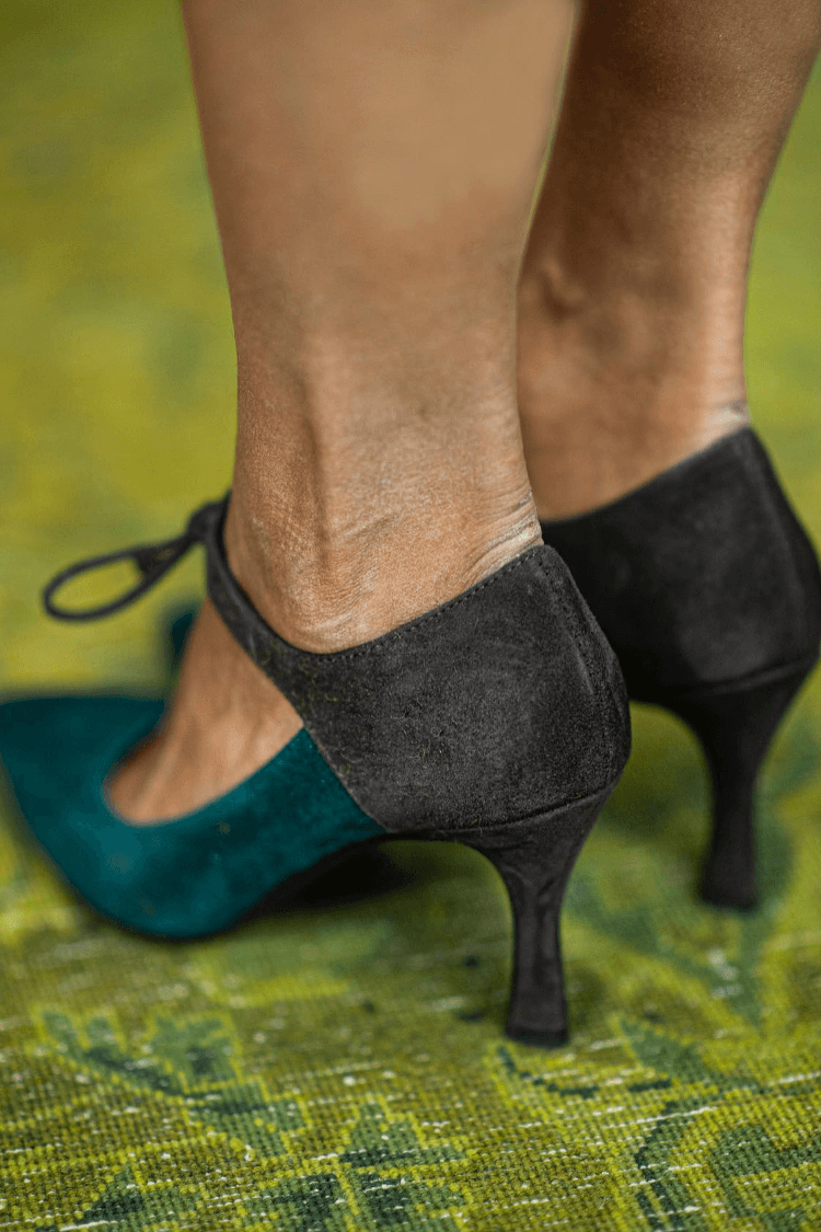 LUCREZIA | ENKEL BAND COURT SCHOENEN