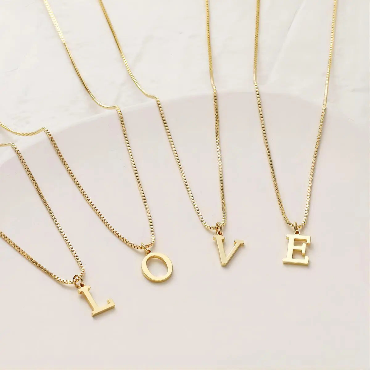 Halsketting met initialen van liefde