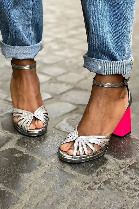 LUMA | Elegante Metallic Hakken Sandalen met Fluorescerende Hak voor een Unieke Stijl