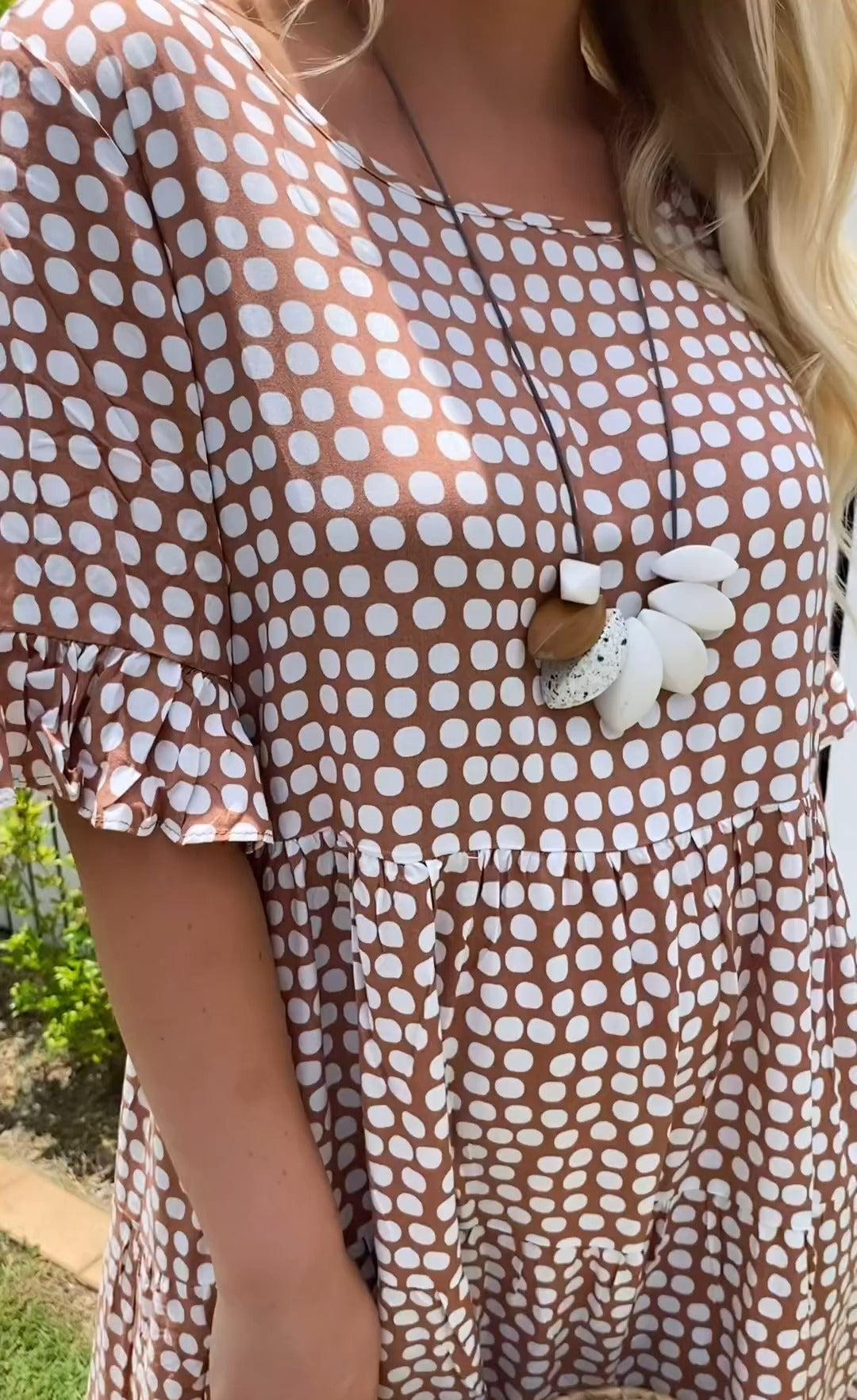 Zora | Sable Korte Mouw Midi Jurk