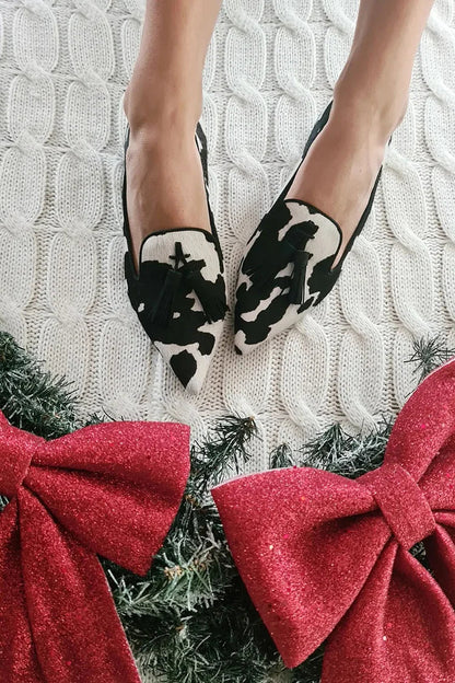 VALERIA | Elegante loafers met een spitse neus en decoratieve franje-details