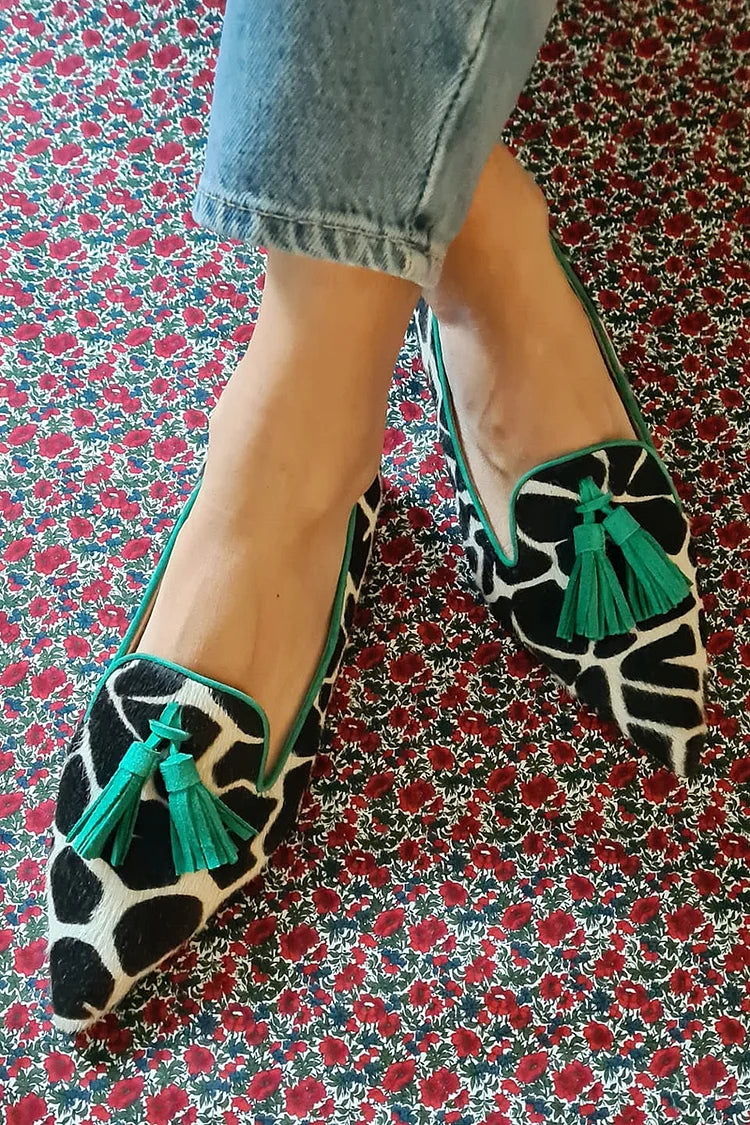 VALERIA | Elegante loafers met een spitse neus en decoratieve franje-details