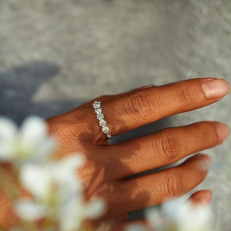 Verstelbare Zilveren Ring met Margriet