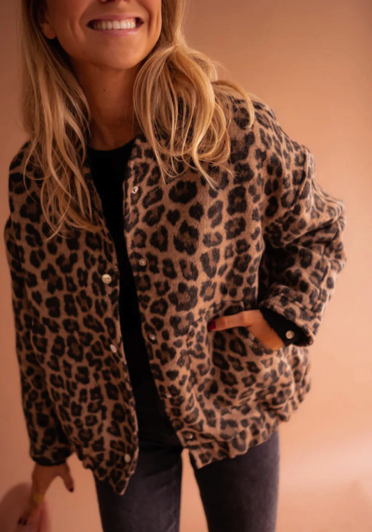 Ava | Bomberjack met luipaardprint