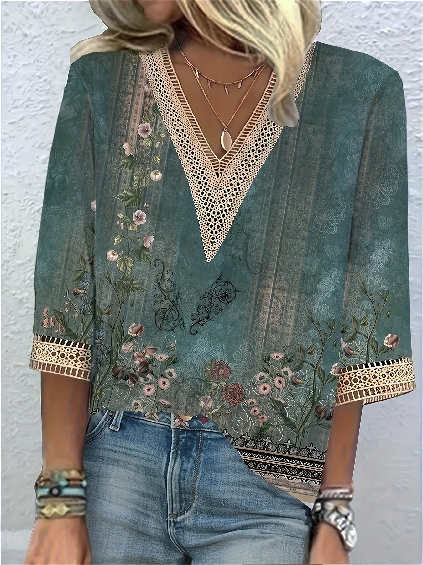 Janine | Elegante blouse met V-hals