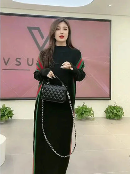 Soraya | Elegante Gebreide Jurk met Halve Col