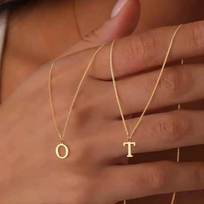 Halsketting met initialen van liefde