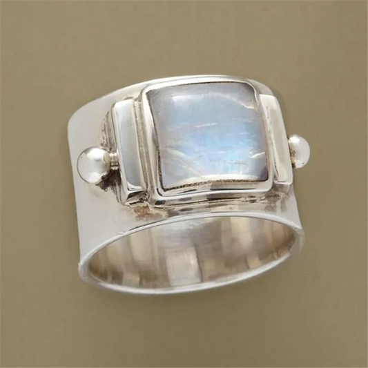 Vintage ring van vierkante maansteen