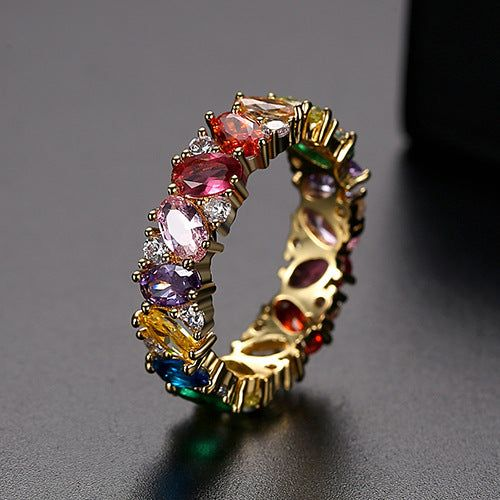 Vintage ring met gekleurde zirconia
