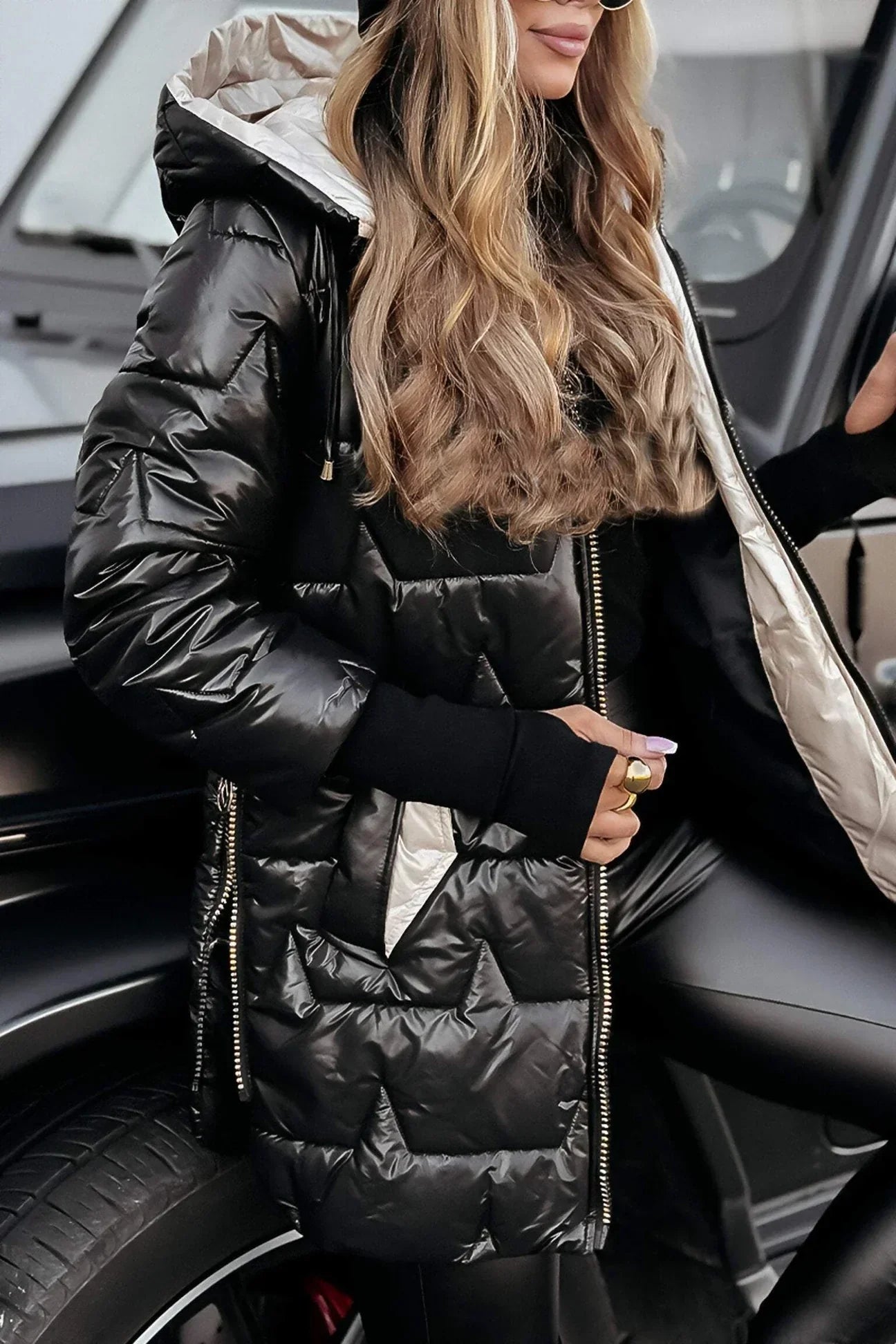Astrid  | Elegante winterjas met capuchon en voering